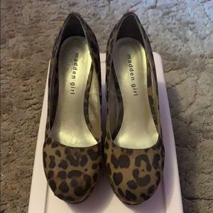 Madden Girl Wedges